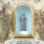 Saint-Antoine au dessus de la porte du couvent