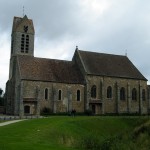 Une église se trouve toute proche du château