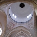 Le dôme, construit après l'effondrement de la croisée du transept, date du XVIIe