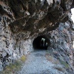 Un tunnel dans la roche