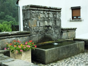 Une fontaine à Laveissière