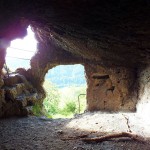 Vue depuis le fond du rez-de-chaussée de la grotte