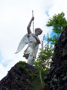 Statue de Saint-Michel
