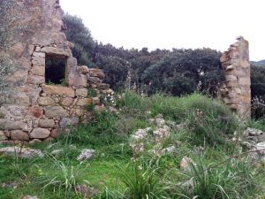 Un hameau en ruines