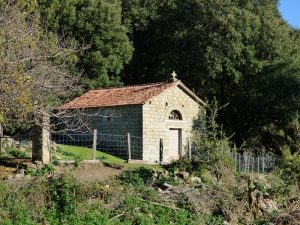Une petite chapelle à Ampaza