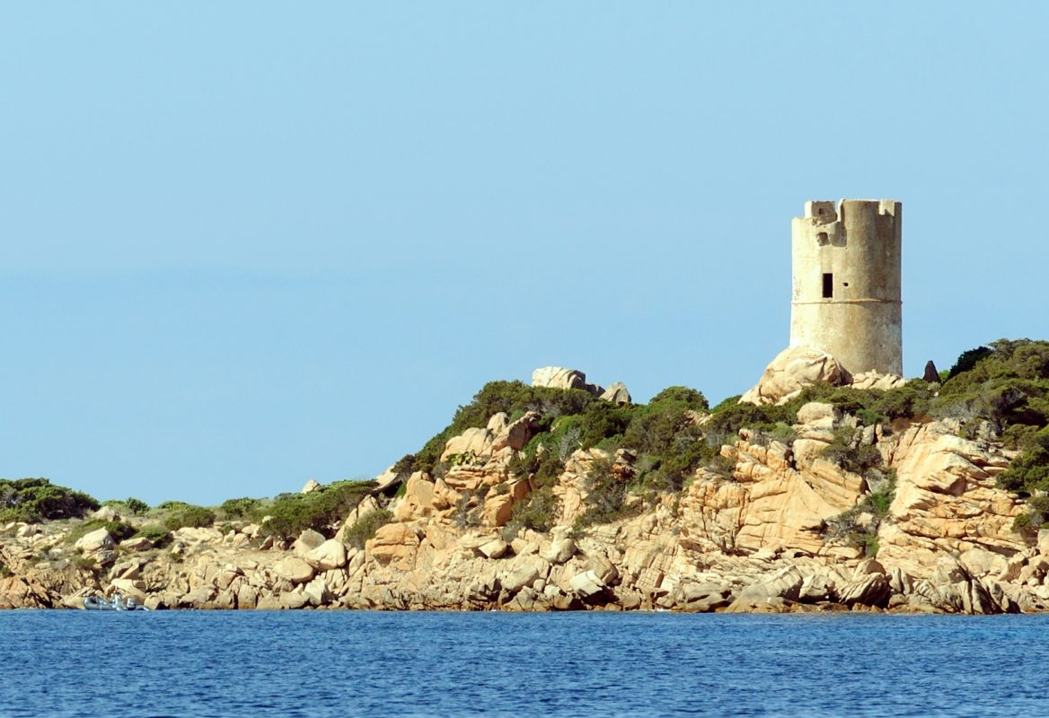 La tour génoise d'Olmeto, Corse-du-Sud, France